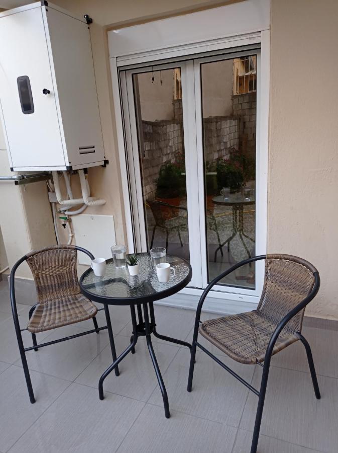 Central Home Trikala  Luaran gambar